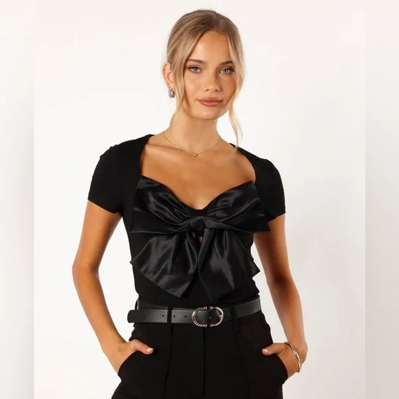 Petal & pup stain bow bodysuit nwot - Picture 2 of 6